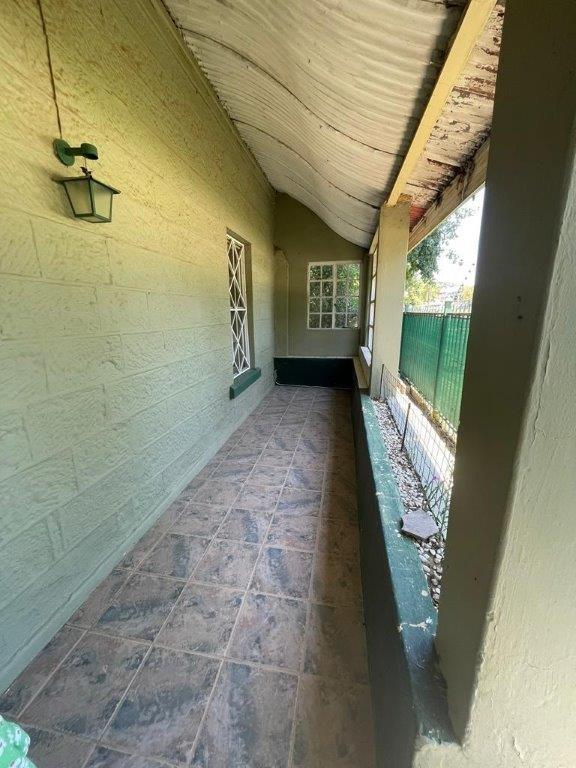 5 Bedroom Property for Sale in Ladybrand Free State